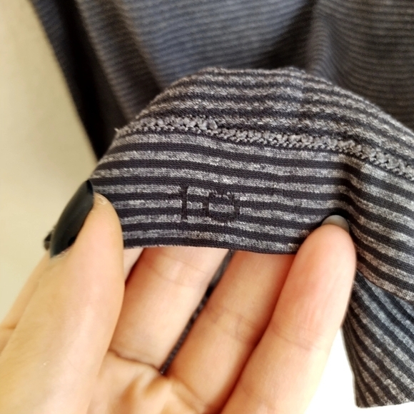 LULULEMON SWIFTLY TECH RACERBACK TANK BLACK GREY STRIPE sz 10 - Picture 4 of 6
